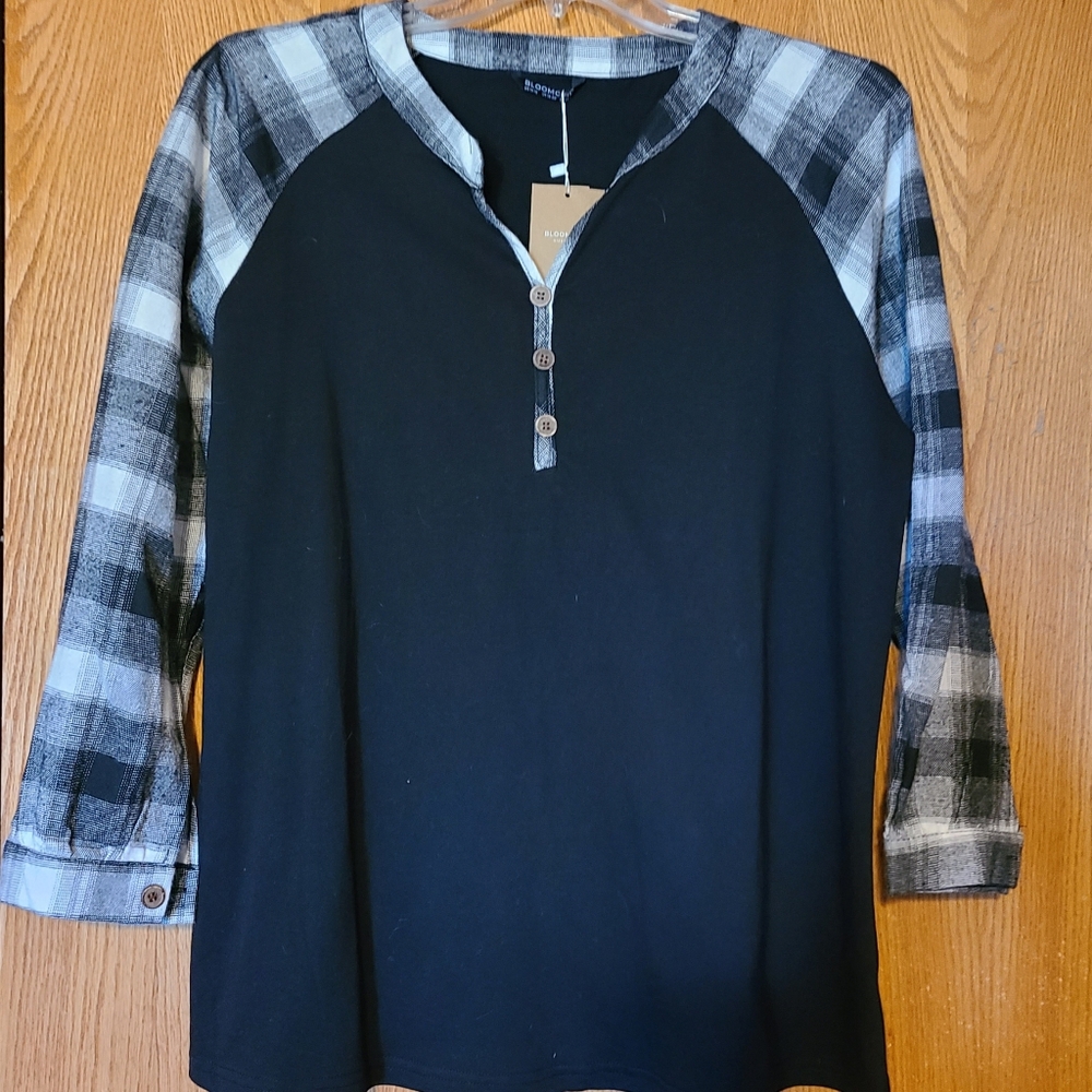 BloomChic long sleeve black, grey, white top size 14/16